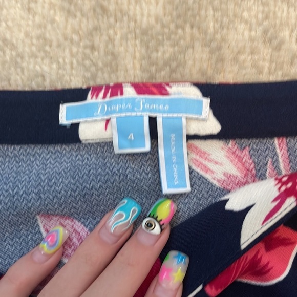 Draper James Flowy Skirt• worn one time• size 4 - Picture 2 of 3